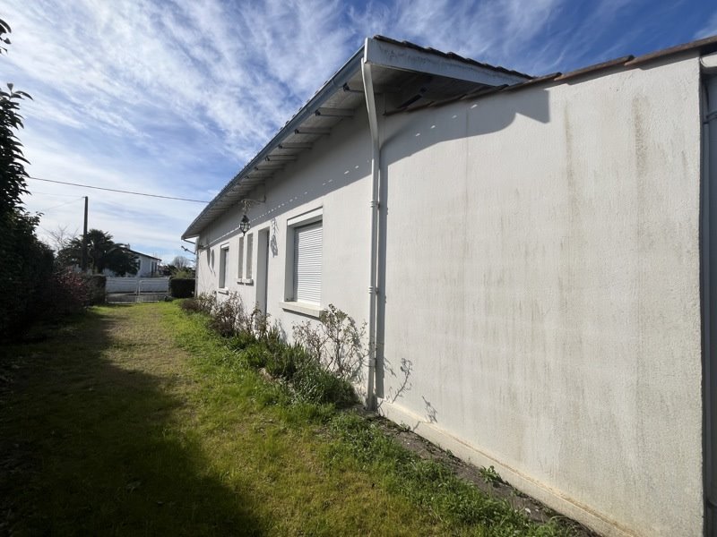 Vente Maison LE CHATEAU D OLERON - 5 pièces -110 m² - (17480)