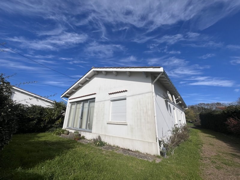 Vente Maison LE CHATEAU D OLERON - 5 pièces -110 m² - (17480)