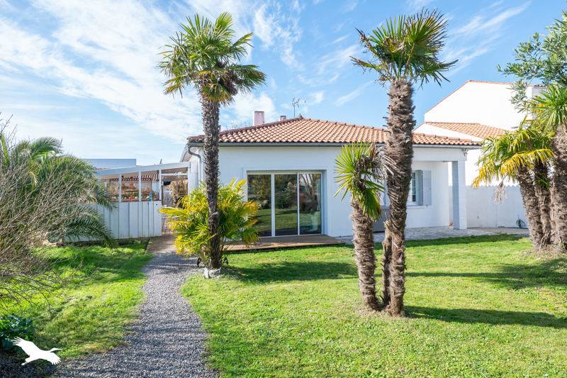 Vente Maison LE CHATEAU D OLERON - 6 pièces -117 m² - (17480)