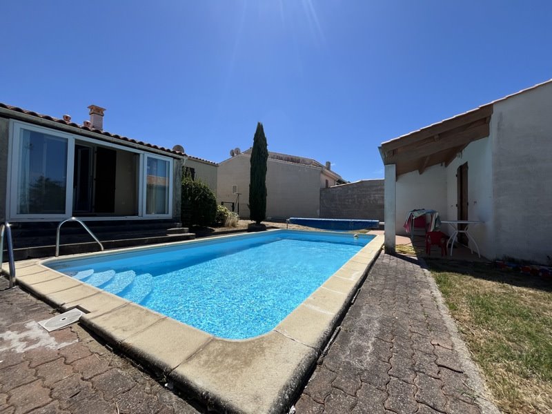 Vente Maison LE CHATEAU D OLERON - 6 pièces -90 m² - (17480)