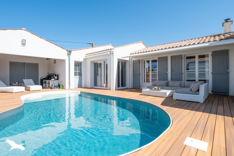 Vente Maison LE CHATEAU D OLERON - 6 pièces -174 m² - (17480)