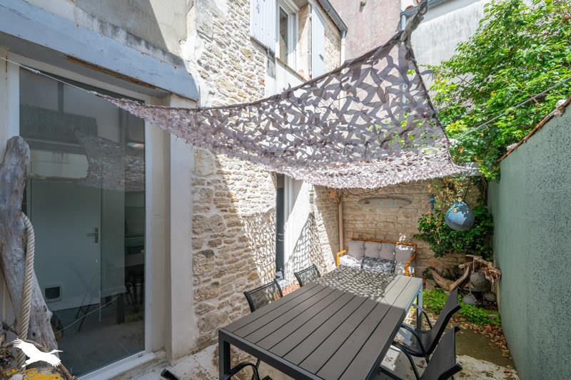 Vente Maison LE CHATEAU D OLERON - 3 pièces -83 m² - (17480)