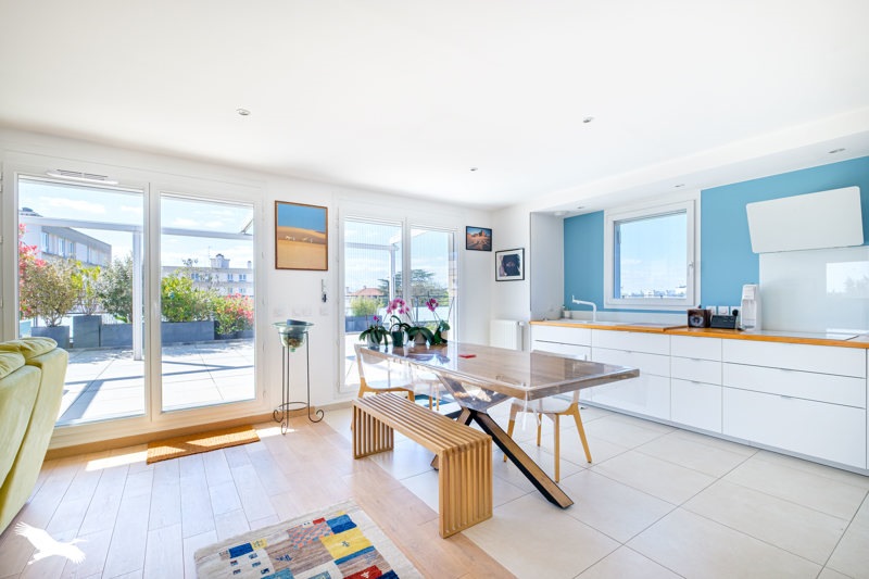 Vente Appartement BRON - 2 pièces -75 m² - (69500)