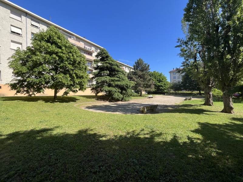 Vente Appartement BRON - 4 pièces -65 m² - (69500)