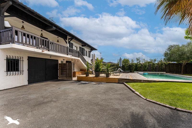 Vente Maison LA TESTE DE BUCH - 7 pièces -210 m² - (33260)