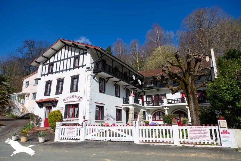 Vente Maison CAPVERN - 18 pièces -464 m² - (65130)
