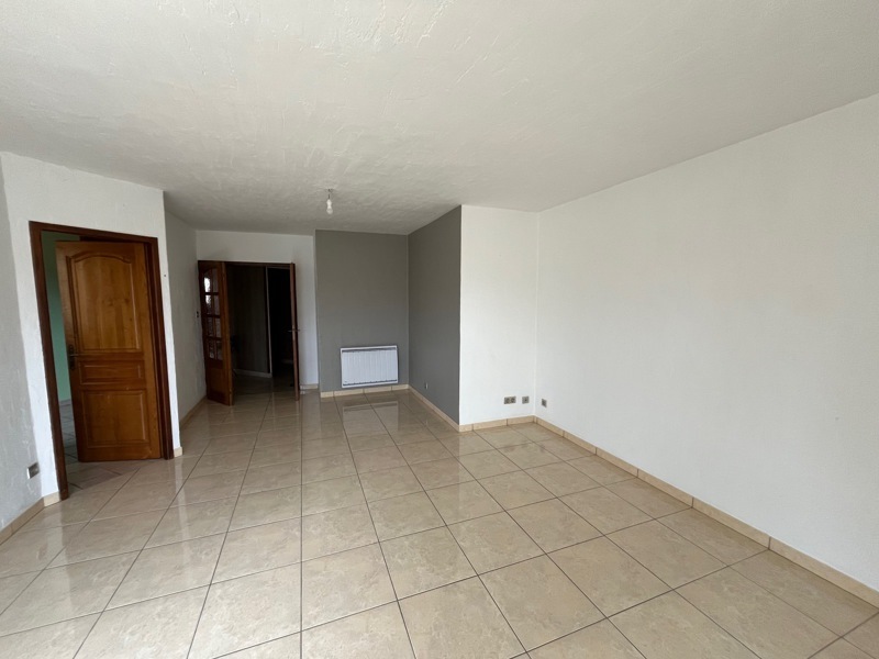 Vente Appartement LANNEMEZAN - 3 pièces -74,8 m² - (65300)