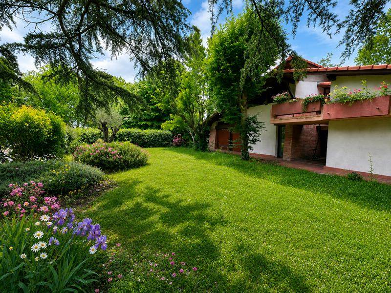 Vente Maison AUZEVILLE TOLOSANE - 5 pièces -175 m² - (31320)