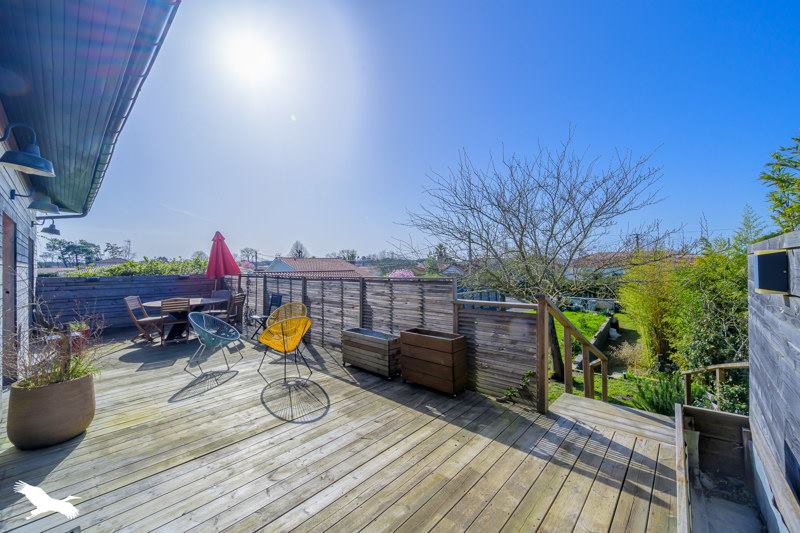 Vente Maison GUJAN MESTRAS - 9 pièces -206 m² - (33470)