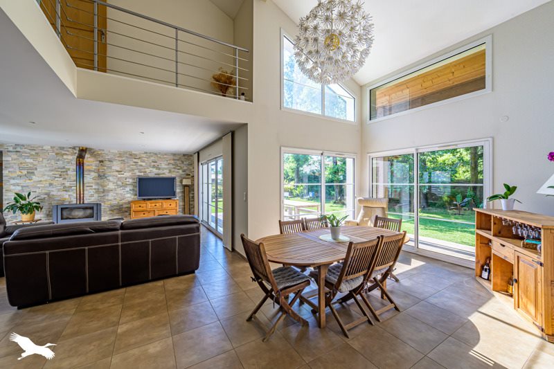 Vente Maison GUJAN MESTRAS - 6 pièces -223 m² - (33470)