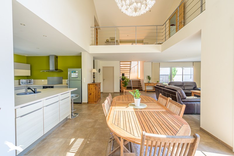 Vente Maison GUJAN MESTRAS - 6 pièces -223 m² - (33470)