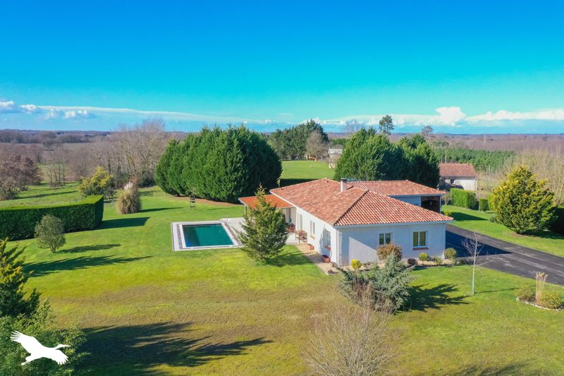 Vente Maison CASTELNAU D AUZAN LABARRERE - 5 pièces -140 m² - (32440)