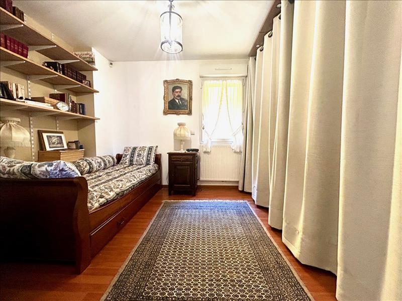 Vente Appartement L ISLE ADAM - 5 pièces -90 m² - (95290)
