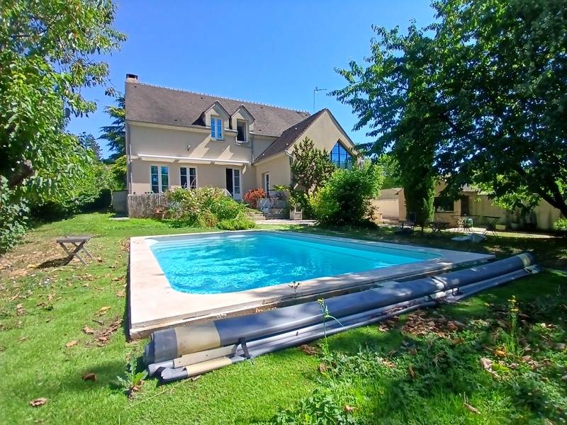 Vente Maison NESLES LA VALLEE - 8 pièces -240 m² - (95690)