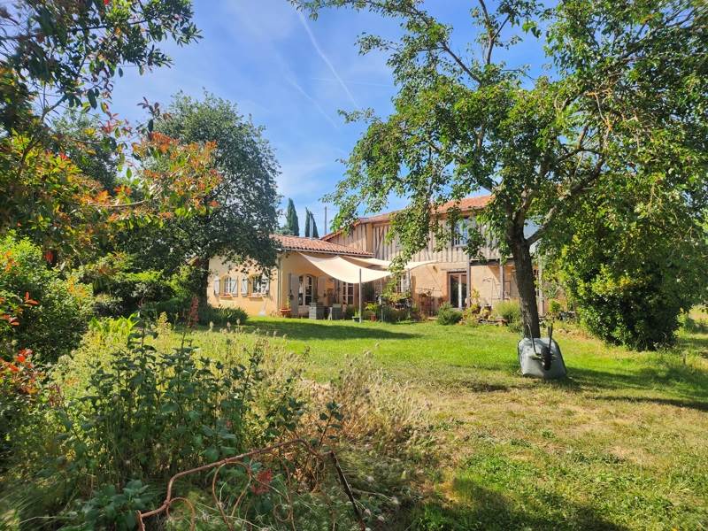 Maison 6 pièces 211 m² · à Gaujan · 211 m² · 256 000 €