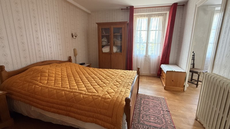Vente Maison LIZANT - 10 pièces -199 m² - (86400)