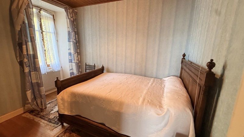 Vente Maison LIZANT - 10 pièces -199 m² - (86400)