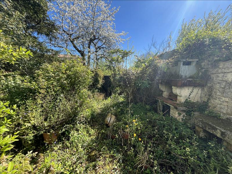 Vente Maison Ruffec - 4 pièces -119 m² - (16700)