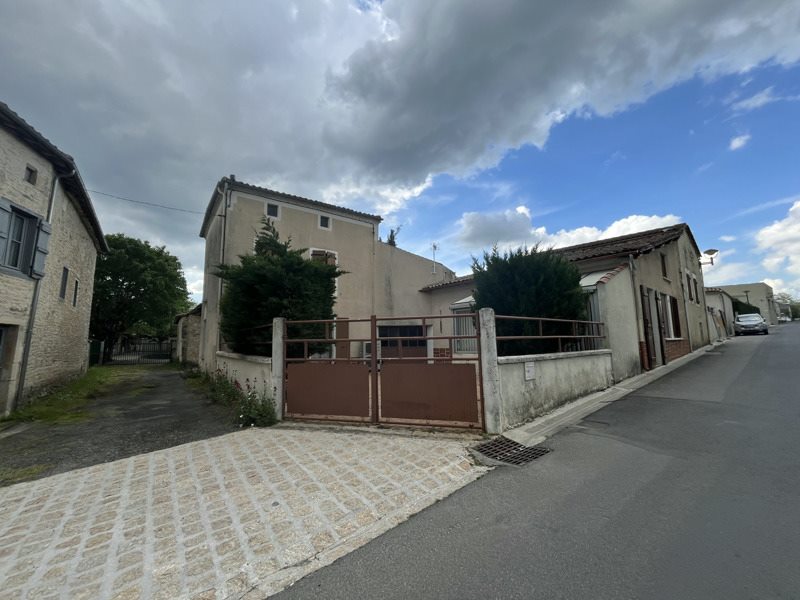 Vente Maison VILLEFAGNAN - 5 pièces -95 m² - (16240)