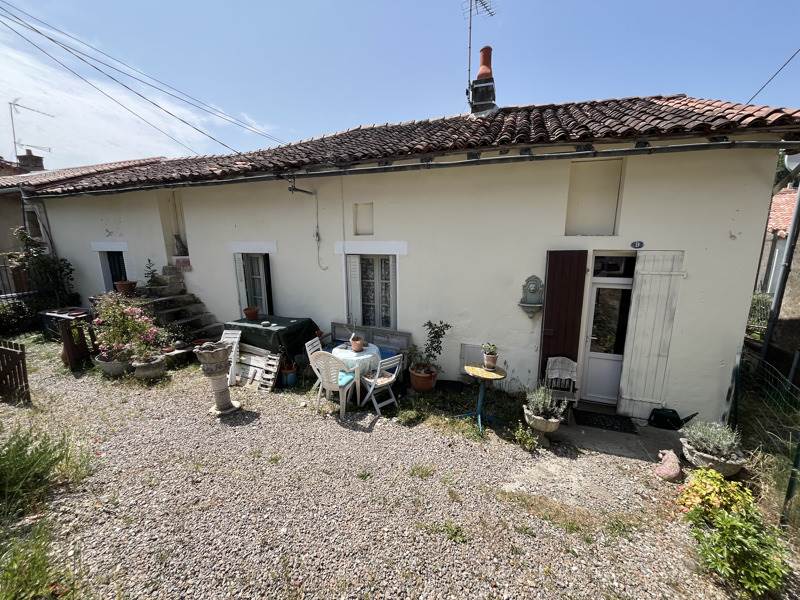 Vente Maison RUFFEC - 3 pièces -58 m² - (16700)