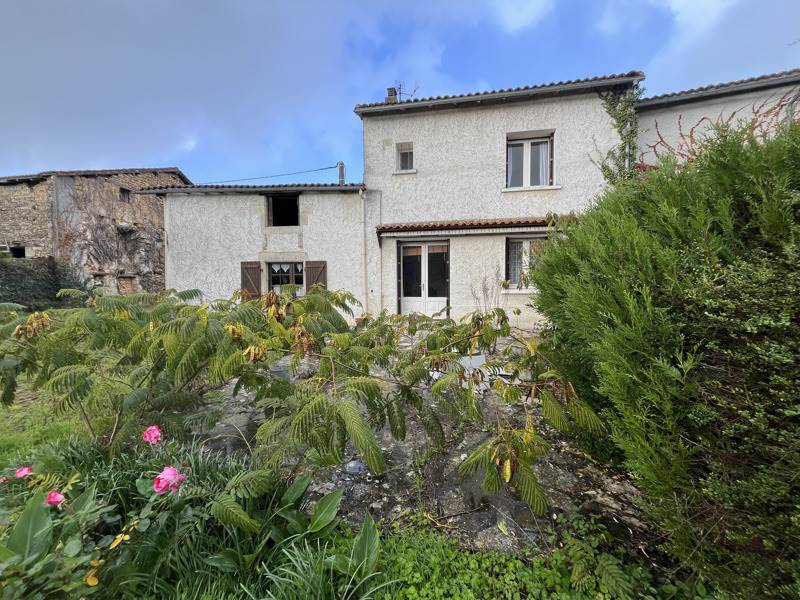 Vente Maison BEAULIEU SUR SONNETTE - 7 pièces -152 m² - (16450)