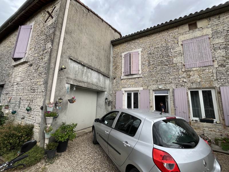 Vente Maison POURSAC - 4 pièces -114 m² - (16700)