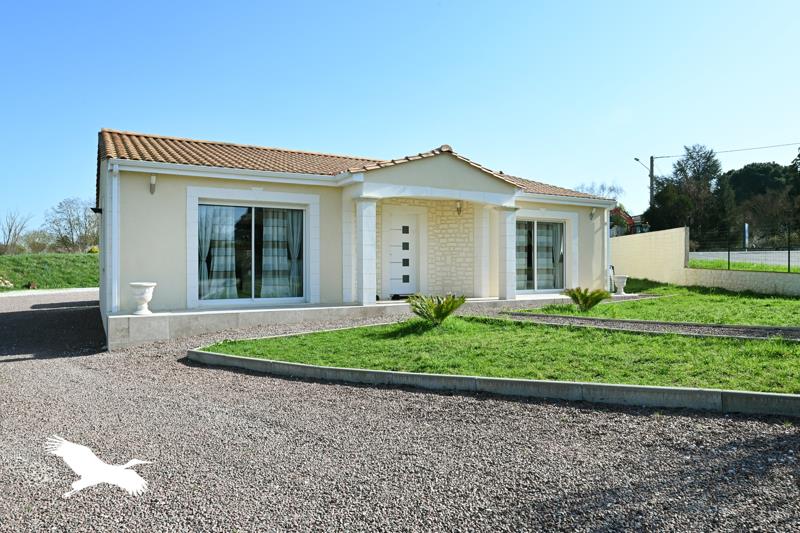 Vente Maison PUYREAUX - 4 pièces -116 m² - (16230)