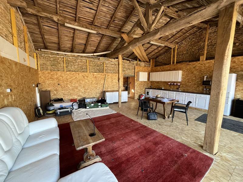 Vente Grange NANTEUIL EN VALLEE - 2 pièces -77 m² - (16700)