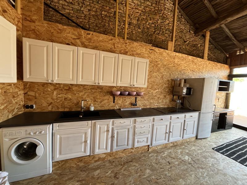 Vente Grange NANTEUIL EN VALLEE - 2 pièces -77 m² - (16700)