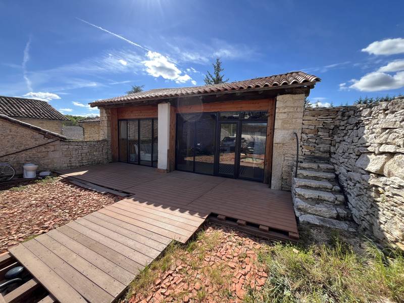Vente Grange NANTEUIL EN VALLEE - 2 pièces -77 m² - (16700)