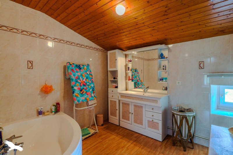 Vente Maison MONTJEAN - 6 pièces -179 m² - (16240)