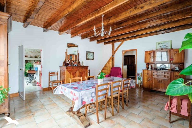 Vente Maison MONTJEAN - 6 pièces -179 m² - (16240)