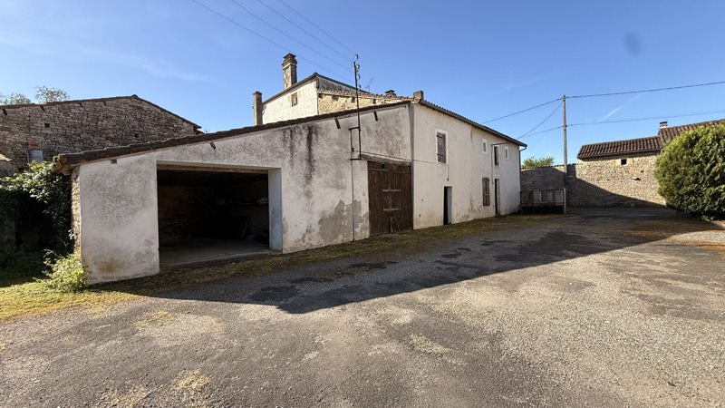 Vente Maison JUILLE - 8 pièces -115 m² - (16230)