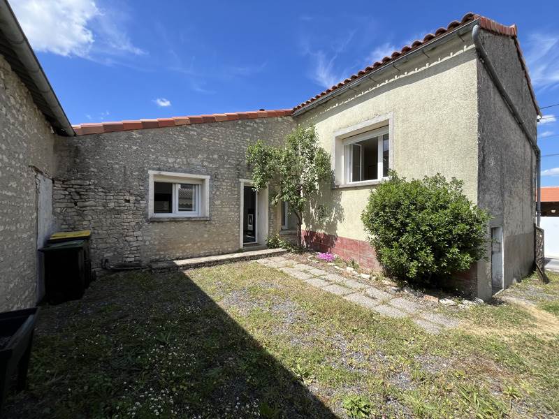 Vente Maison COULONGES - 2 pièces -53 m² - (16330)