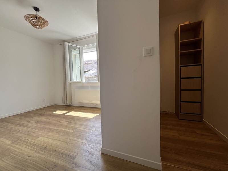 Vente Maison COULONGES - 2 pièces -53 m² - (16330)
