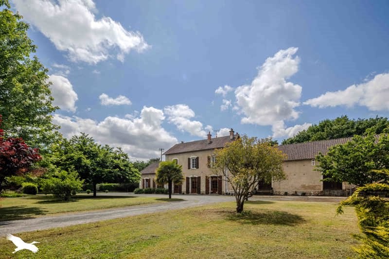 Vente Maison VERTEUIL SUR CHARENTE - 9 pièces -245 m² - (16510)