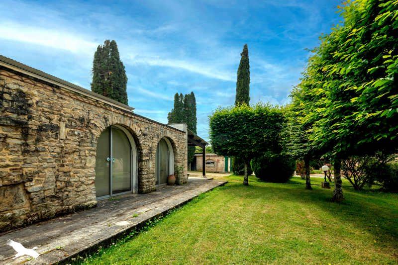 Vente Maison RUFFEC - 3 pièces -105 m² - (16700)