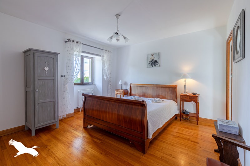 Vente Maison NANTEUIL EN VALLEE - 8 pièces -235 m² - (16700)