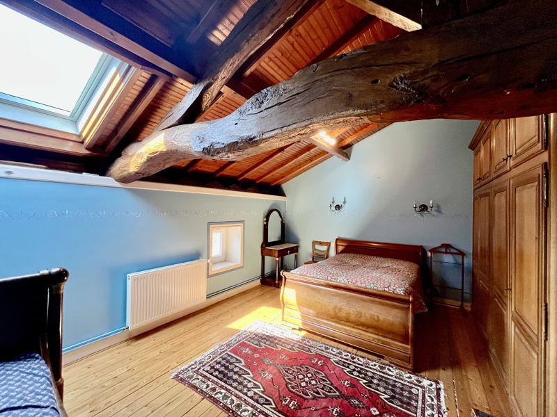 Vente Maison CELLEFROUIN - 5 pièces -185 m² - (16260)