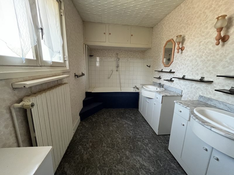 Vente Maison COULONGES - 4 pièces -122 m² - (16330)