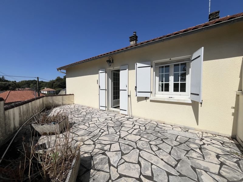 Maison 4 pièces 64 m² · à Ruffec · 64 m² · 96 712 €