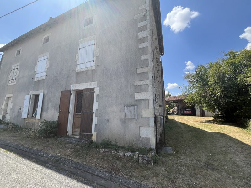 Vente Maison Bioussac - 5 pièces -127 m² - (16700)