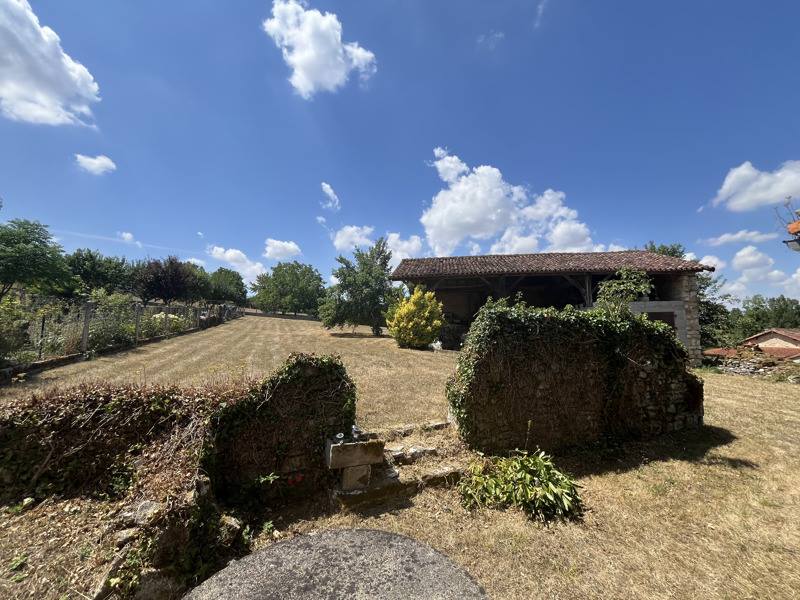 Vente Maison Bioussac - 5 pièces -127 m² - (16700)
