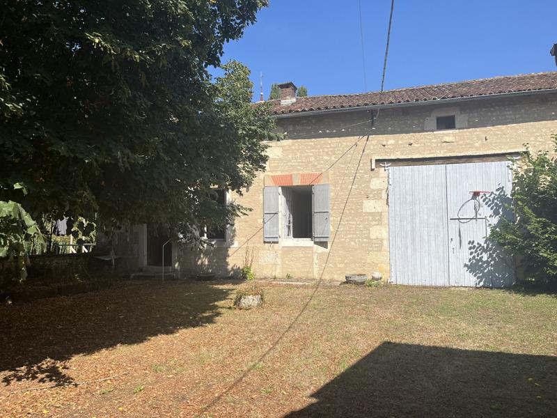 Vente Maison POURSAC - 4 pièces -124 m² - (16700)