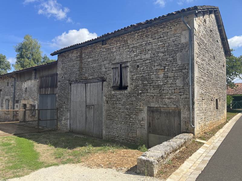 Vente Maison POURSAC - 4 pièces -124 m² - (16700)