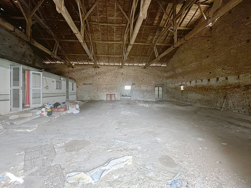 Vente Grange TAIZE AIZIE - 2 pièces -48 m² - (16700)
