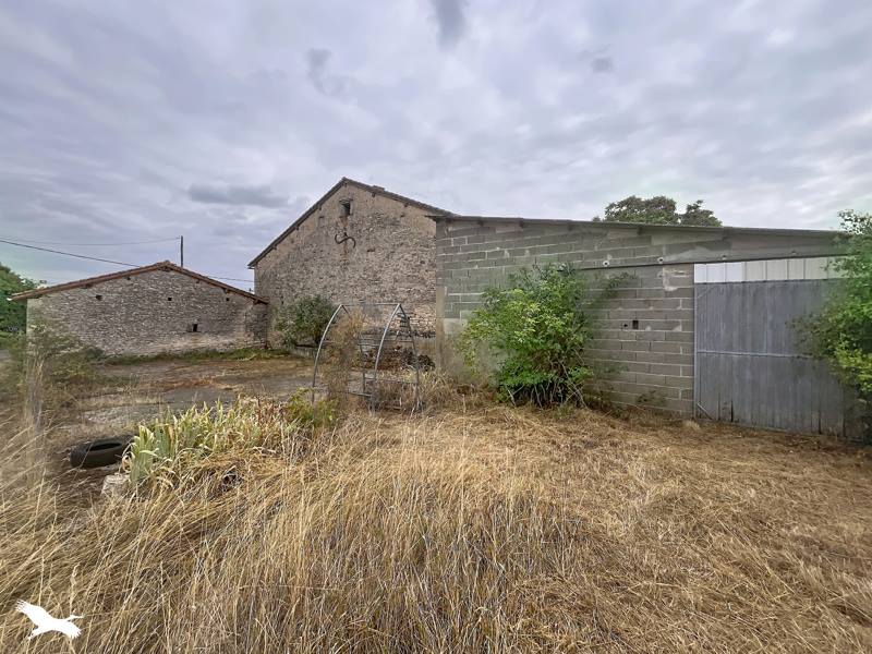 Vente Grange TAIZE AIZIE - 2 pièces -48 m² - (16700)