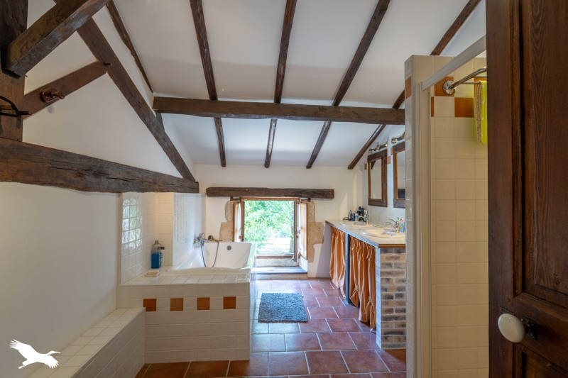 Vente Maison NANTEUIL EN VALLEE - 7 pièces -265 m² - (16700)