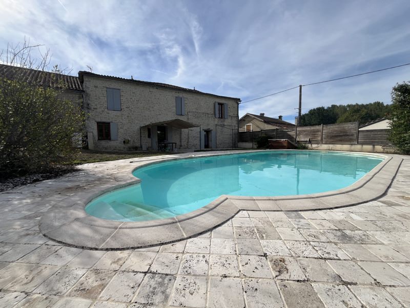 Vente Maison Luxé - 11 pièces -320 m² - (16230)