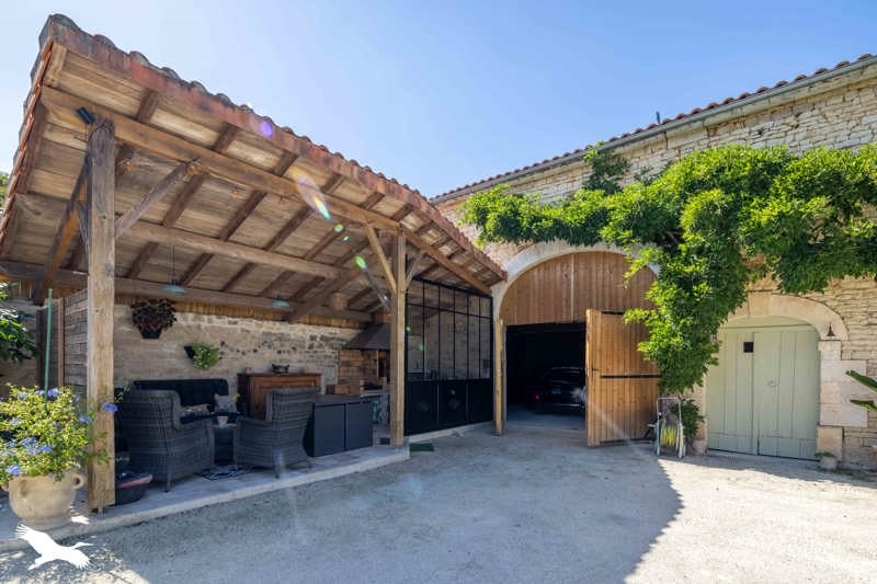 Vente Maison MANSLE LES FONTAINES - 9 pièces -205 m² - (16230)